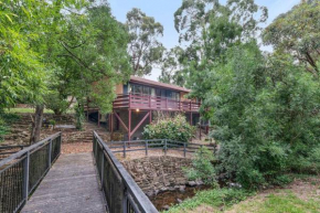 Hills Serenity w Private Creek, Aldgate